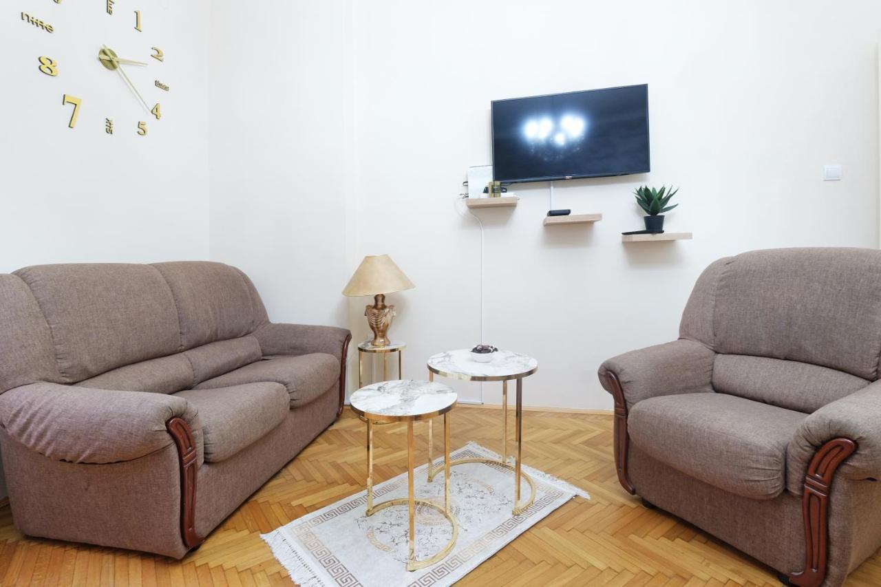 Illusion Downtown Apartment Belgrad Exteriör bild